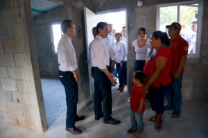 Entrega Peña Nieto viviendas a familias de Chiapas afectadas por terremoto de septiembre ||  El Hispano News
