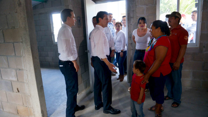 Entrega Peña Nieto viviendas a familias de Chiapas afectadas por terremoto de septiembre || El Hispano News